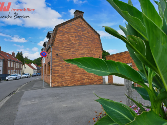 Maison à vendre à Aubigny-en-Artois, façade avec jardin de 120 m².